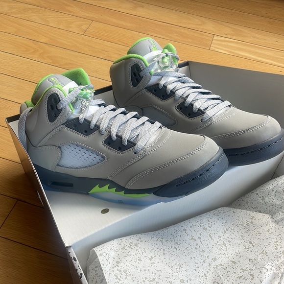 - AUTHENTIC RARE KIDS JORDAN RETRO SILVER GREEN GREY SNEAKERS *NIB* SIZE 7 - Picture 6 of 16